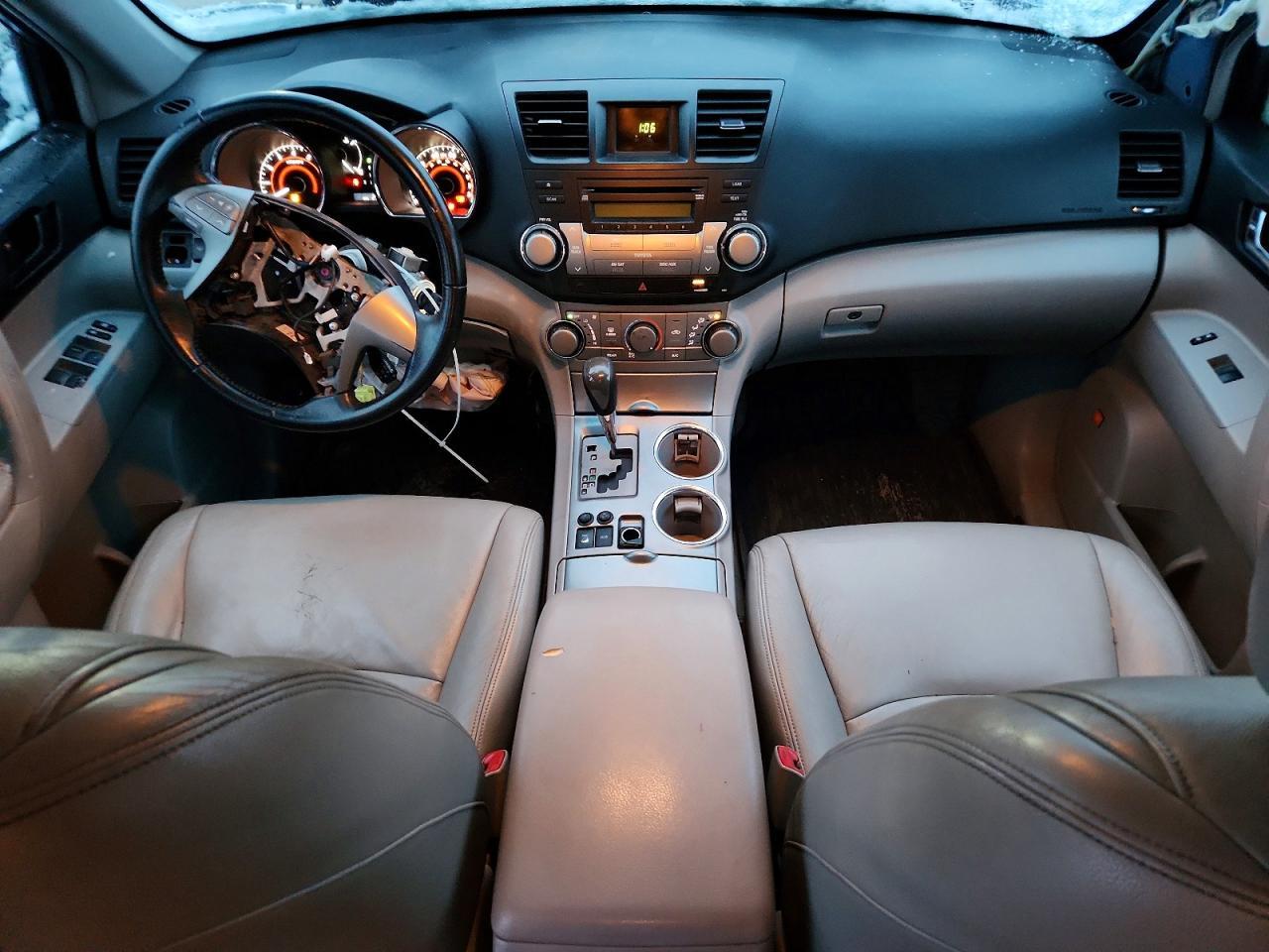 2010 TOYOTA HIGHLANDER