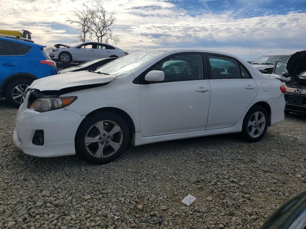 2013 TOYOTA COROLLA