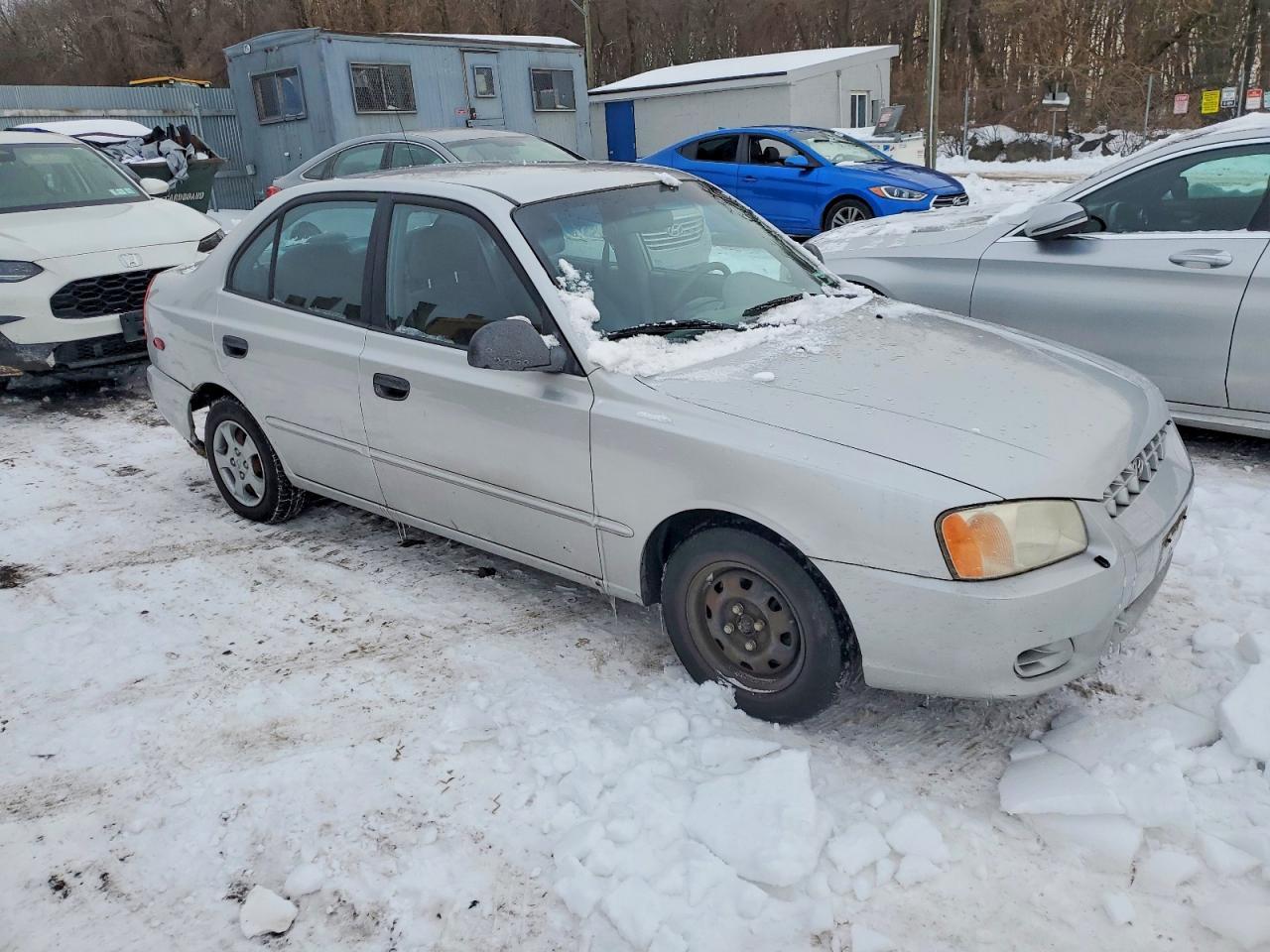 2002 HYUNDAI ACCENT