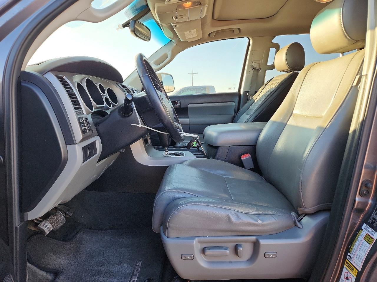2012 TOYOTA Sequoia