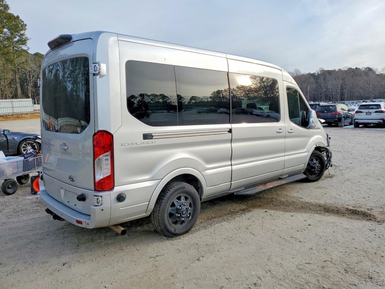2024 FORD Transit
