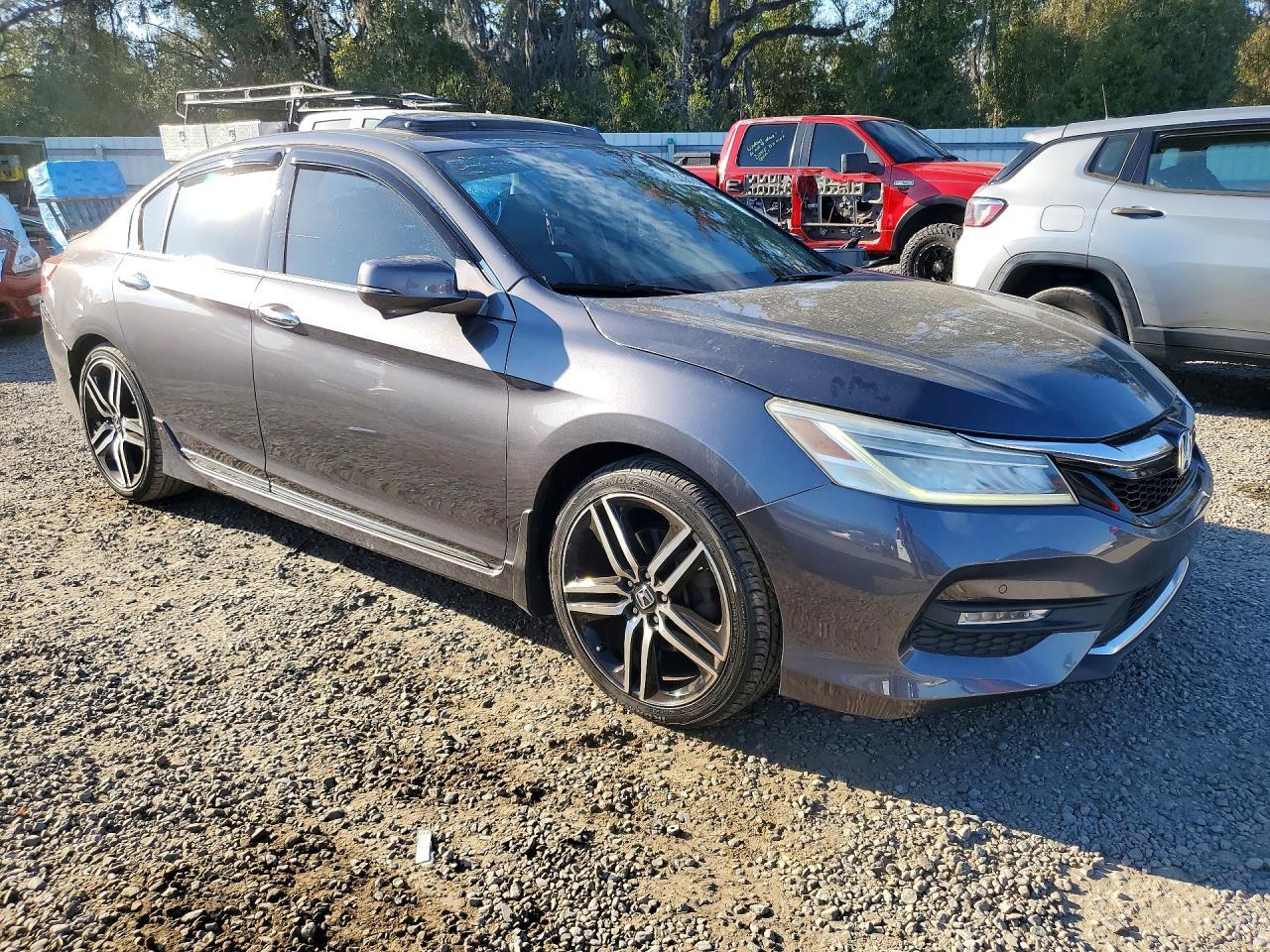 2017 HONDA ACCORD