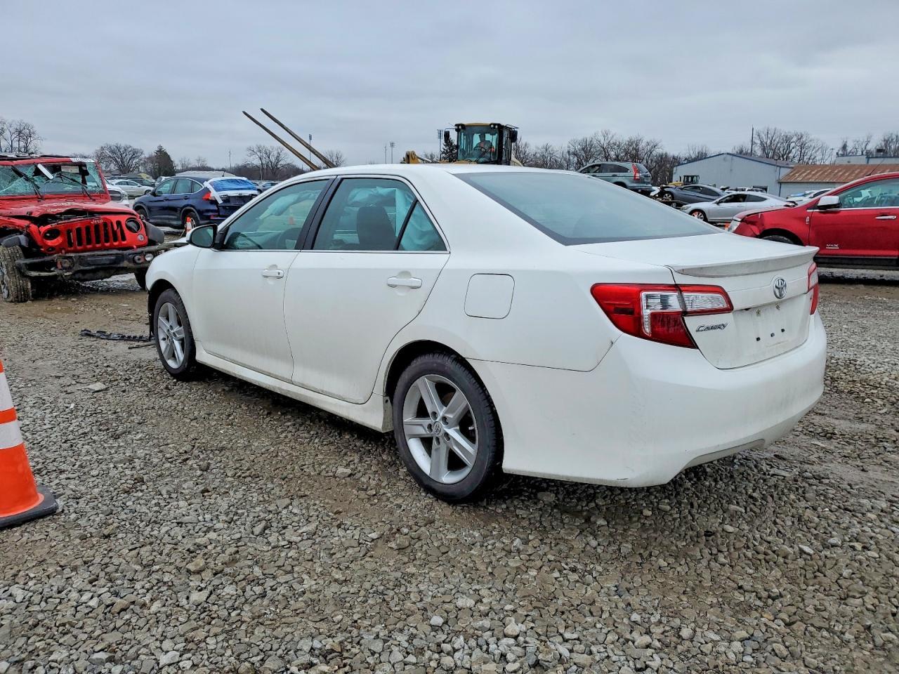 2014 TOYOTA CAMRY