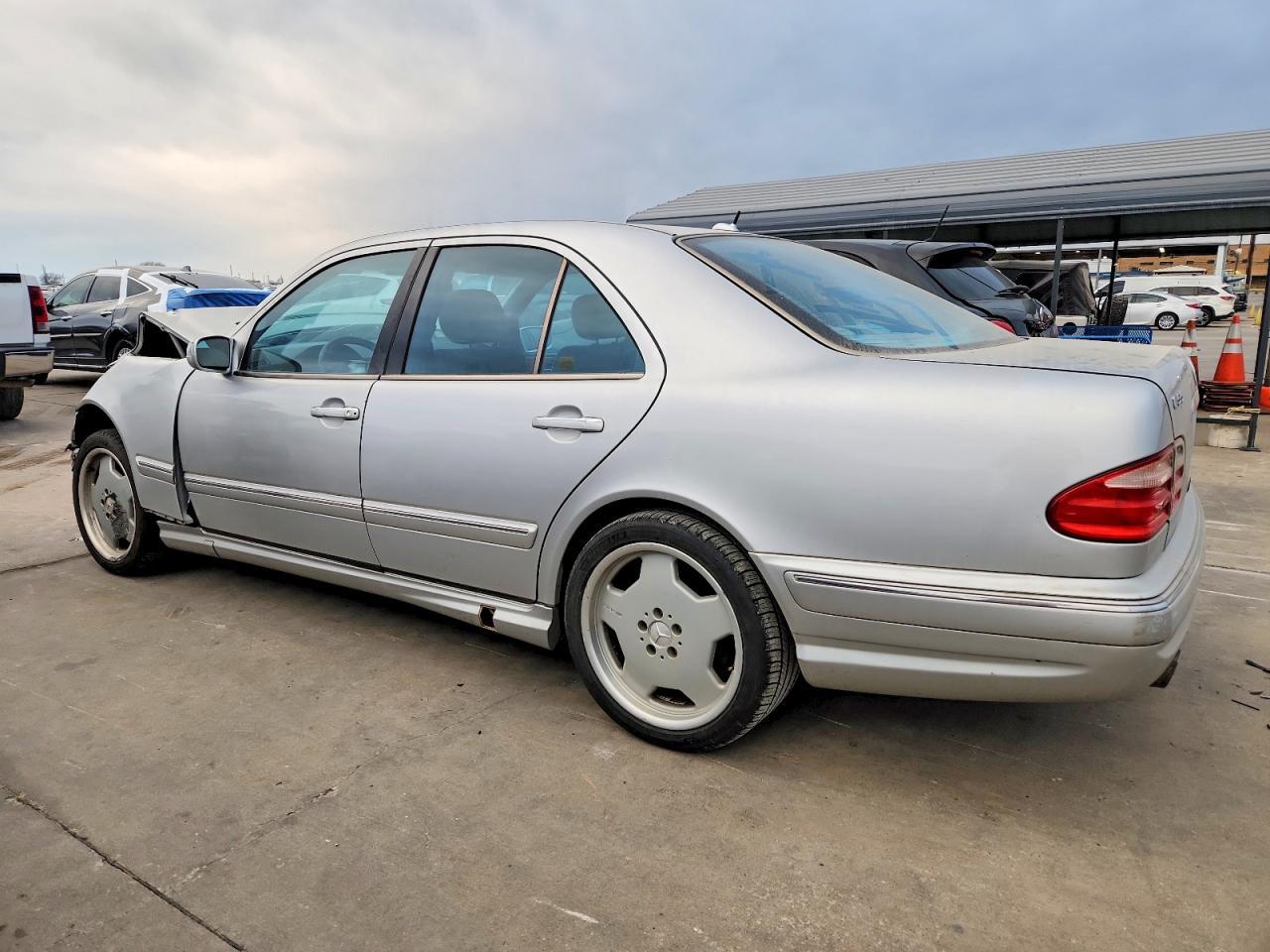 2000 MERCEDES-BENZ E-Class