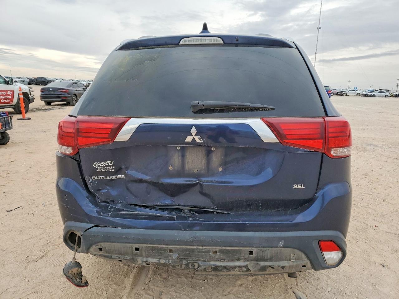 2020 MITSUBISHI outlander