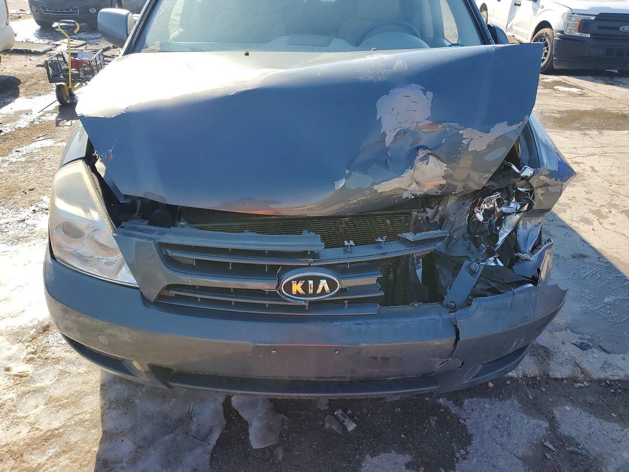 2009 KIA SEDONA