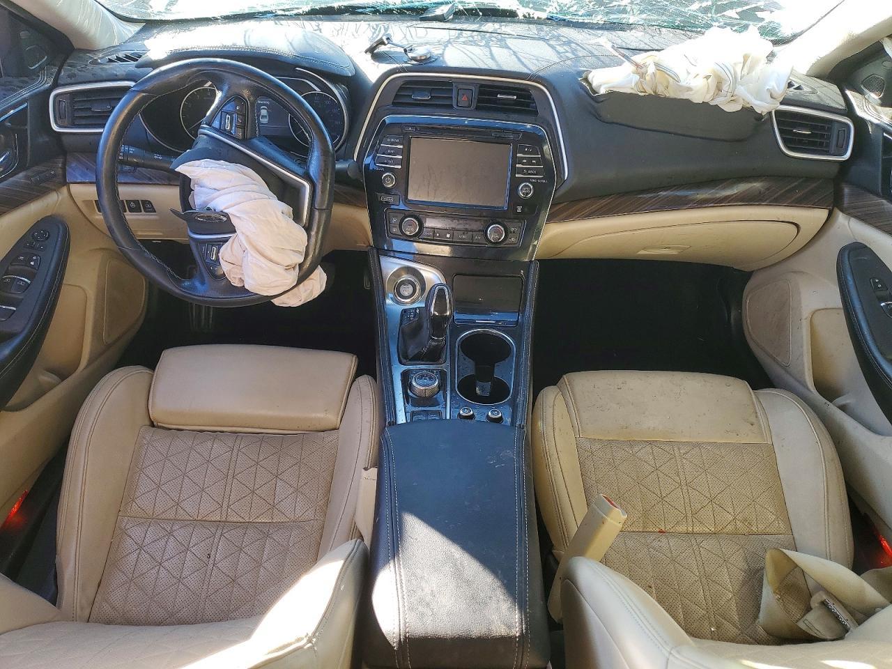 2016 NISSAN Maxima
