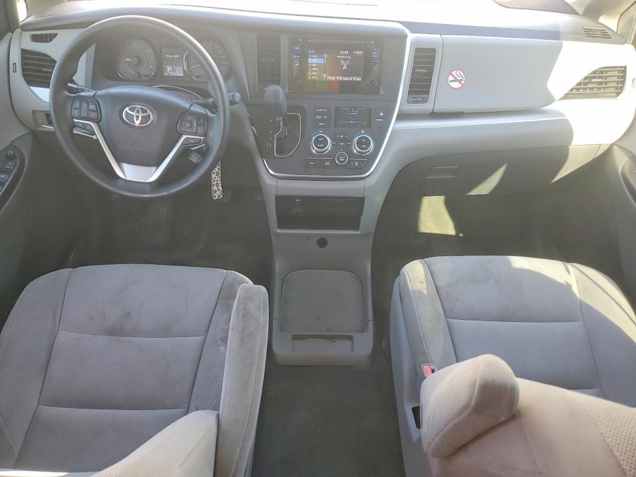 2017 TOYOTA SIENNA