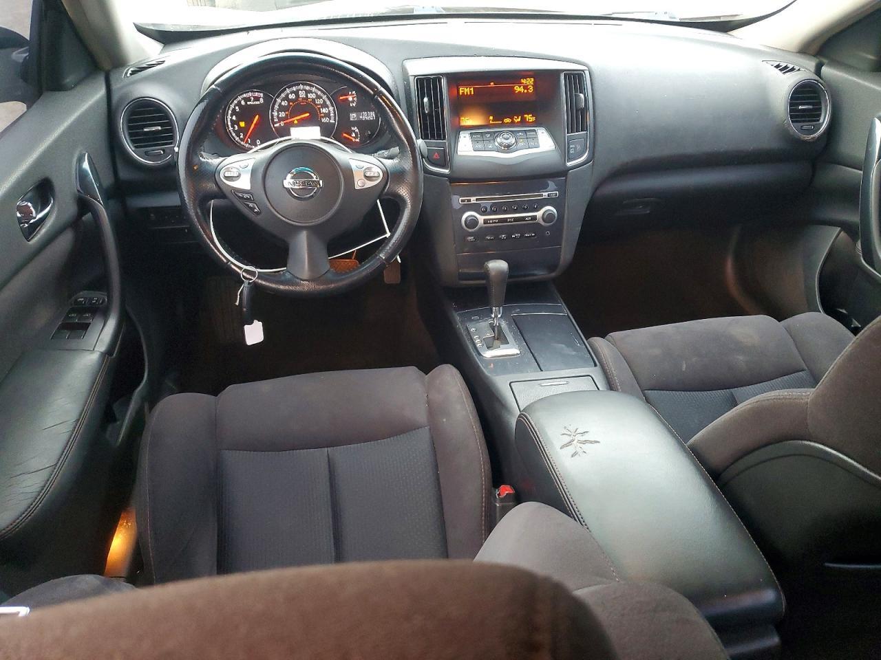 2012 NISSAN Maxima