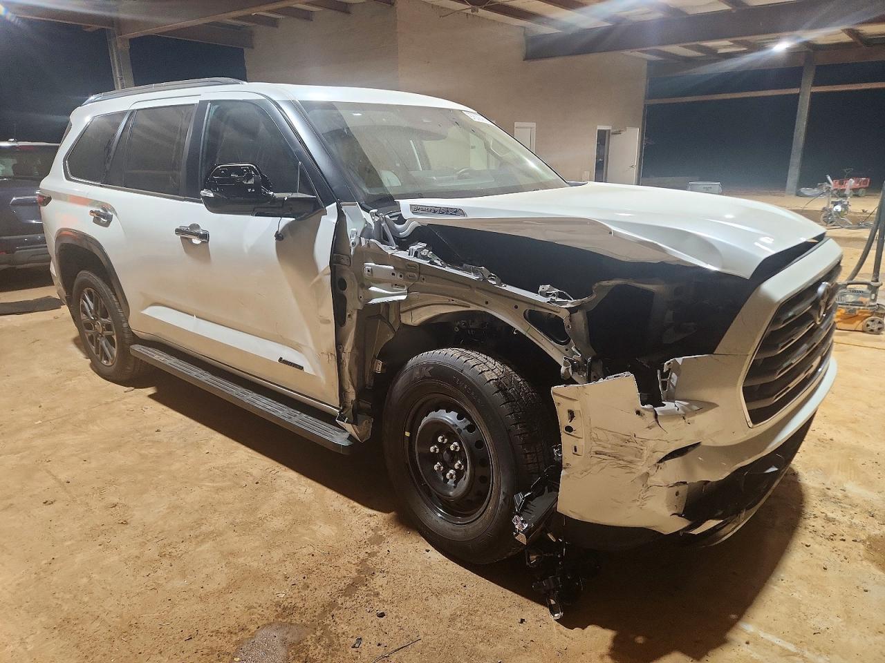 2024 TOYOTA Sequoia