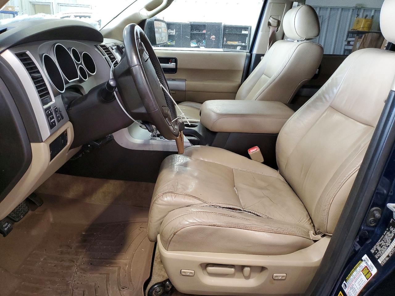 2008 TOYOTA Sequoia