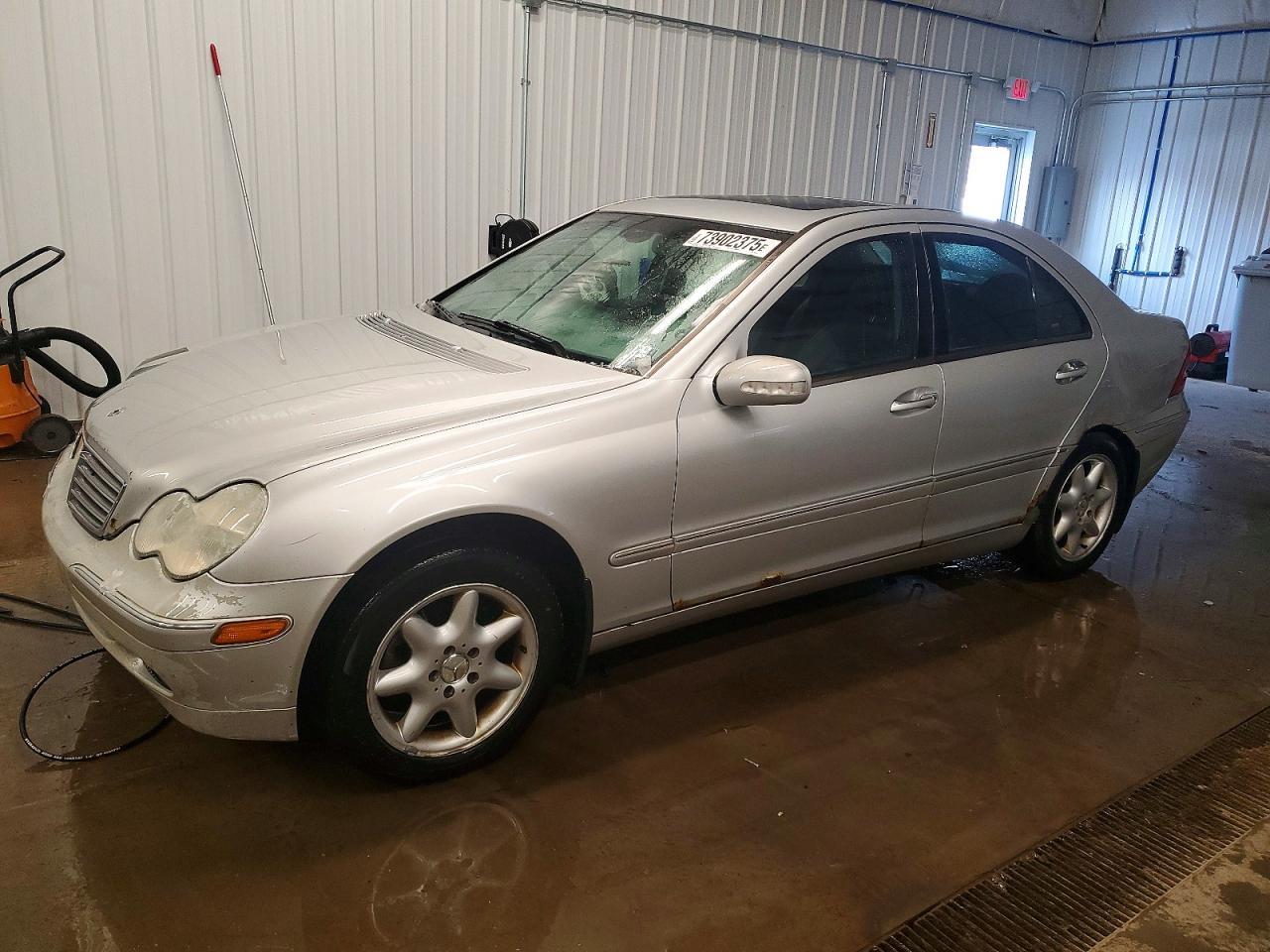 2004 MERCEDES-BENZ C-CLASS
