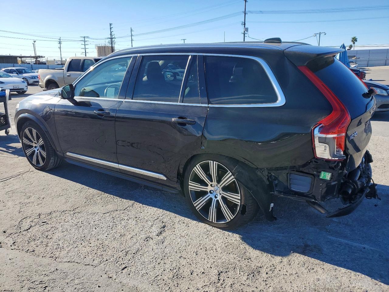 2024 VOLVO XC90