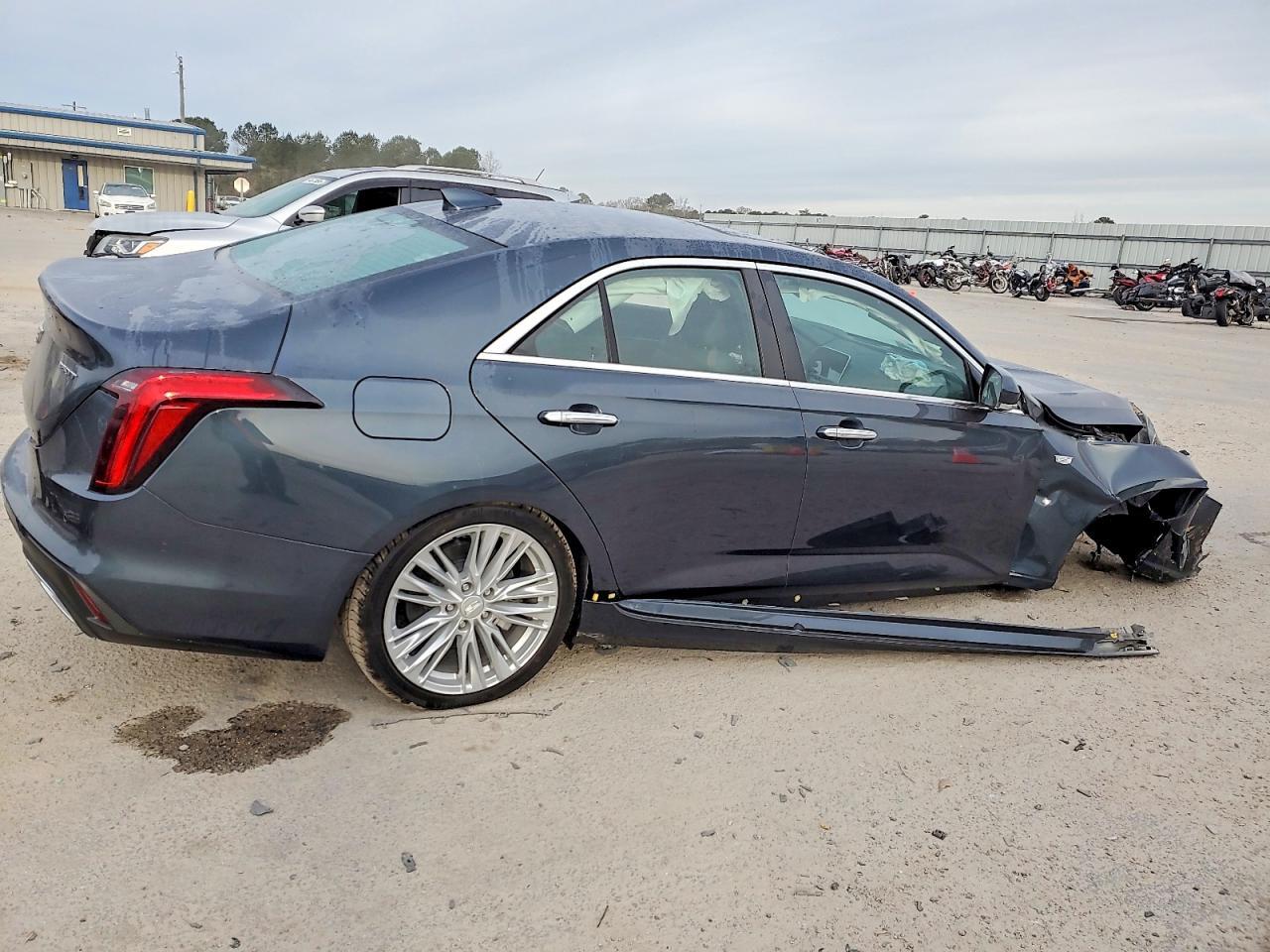 2025 CADILLAC CT4