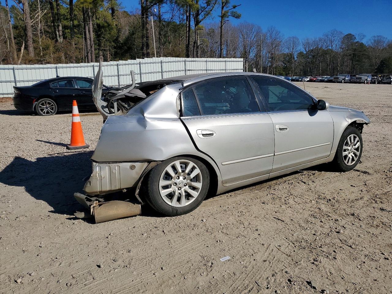 2003 NISSAN ALTIMA