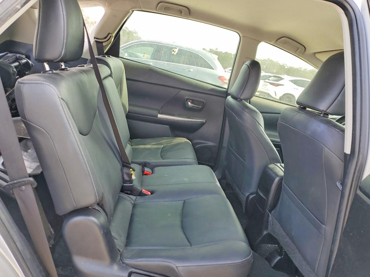 2015 TOYOTA PRIUS V