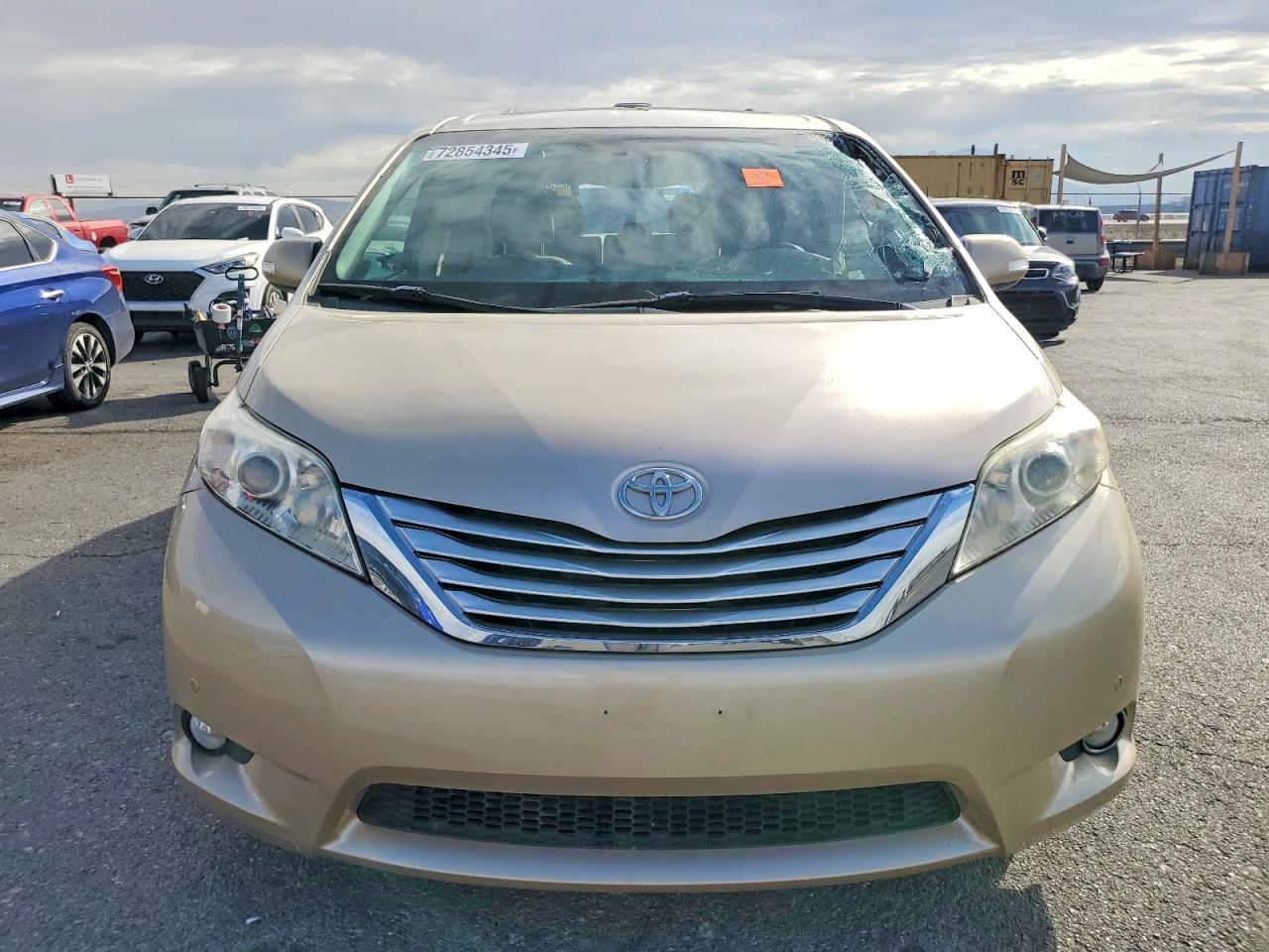 2014 TOYOTA SIENNA