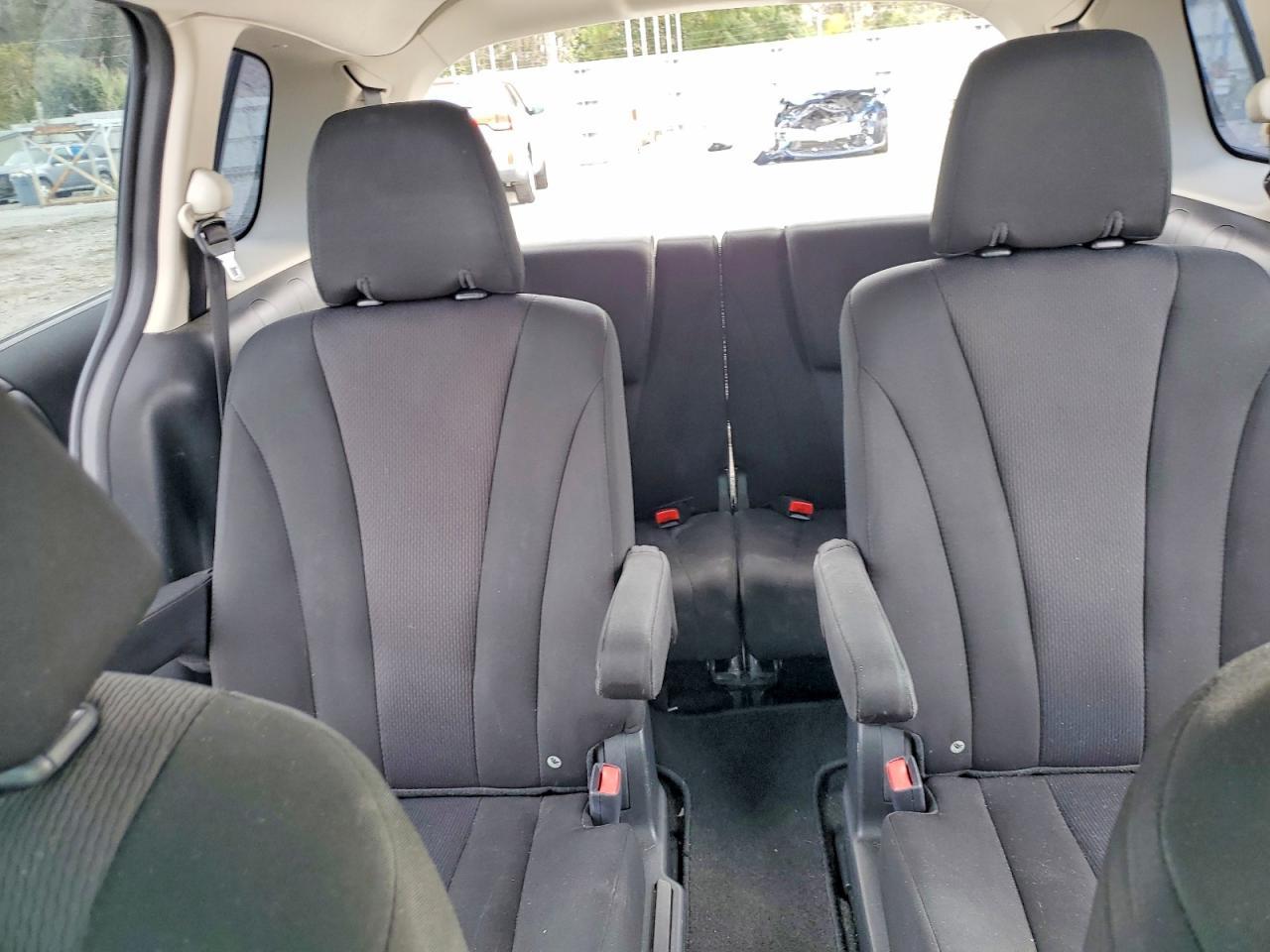 2013 MAZDA 5