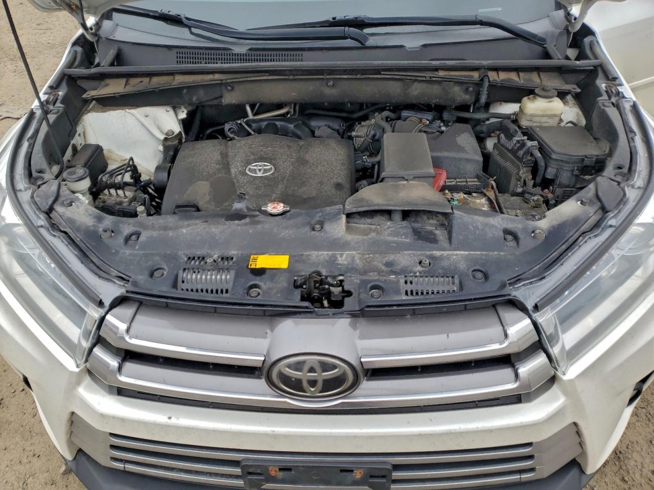 2018 TOYOTA HIGHLANDER