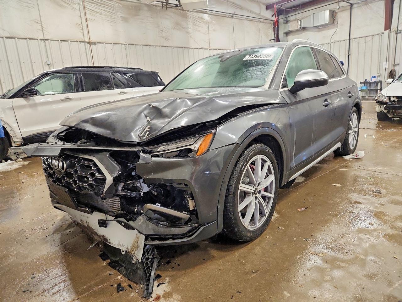 2021 AUDI SQ5