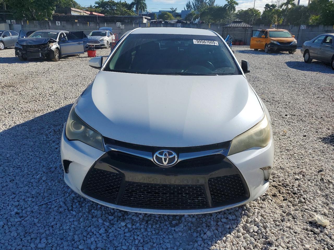 2016 TOYOTA CAMRY