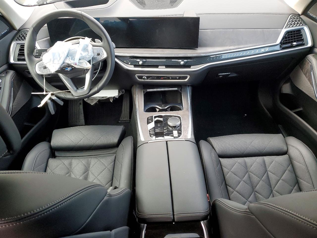 2026 BMW X7