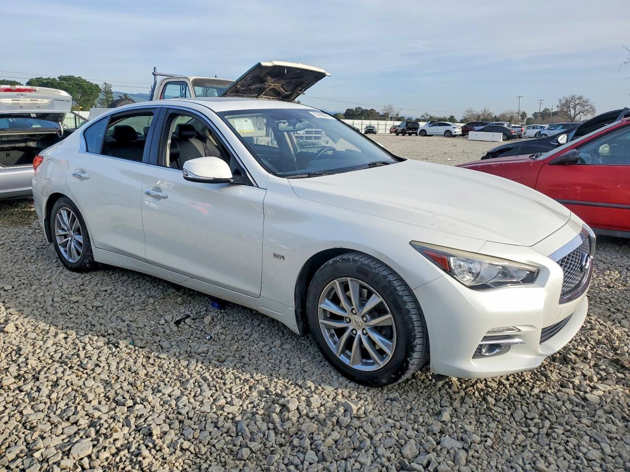 2017 INFINITI Q50