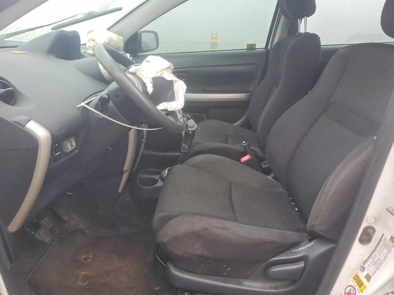 2005 TOYOTA SCION