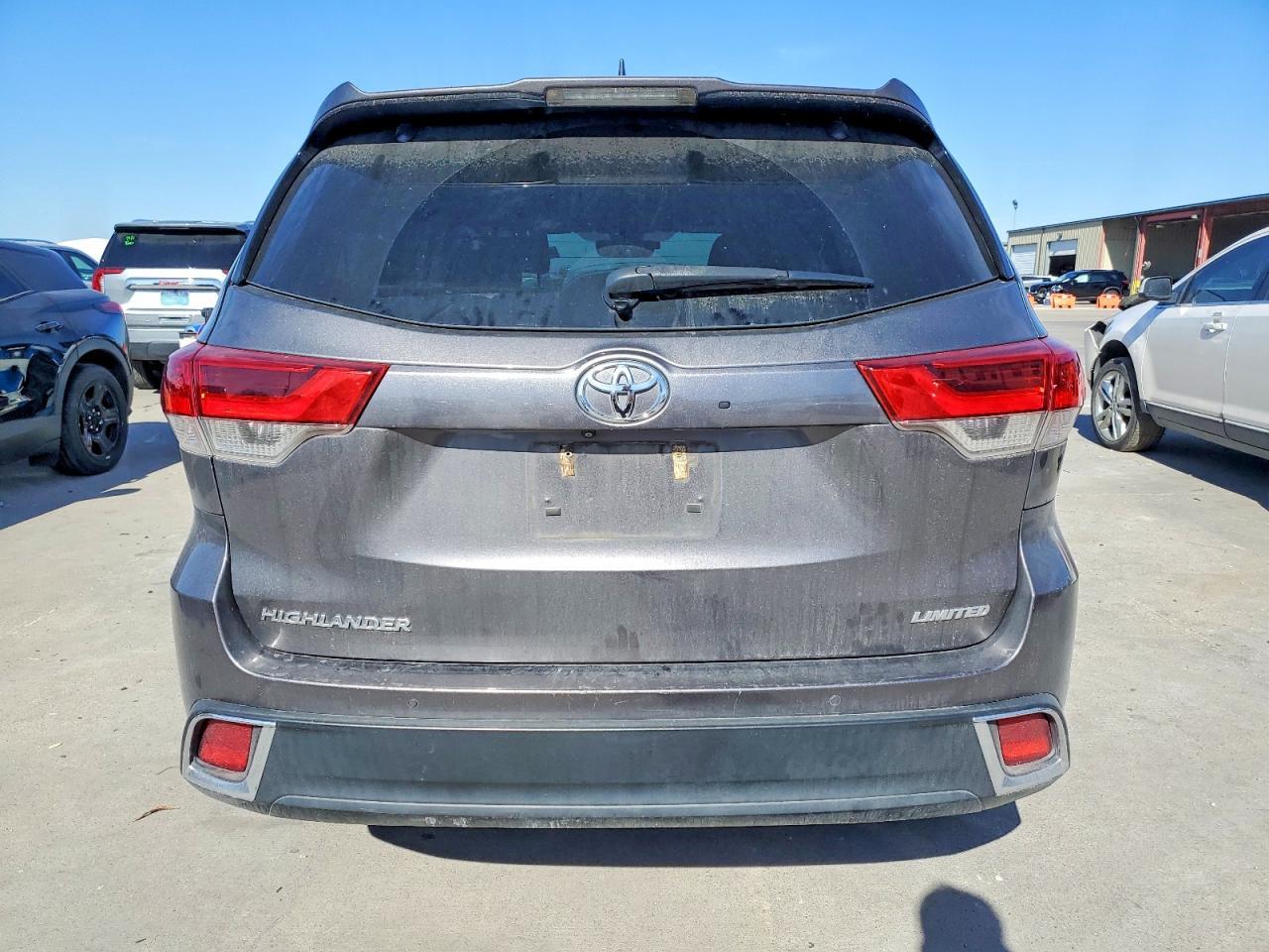 2018 TOYOTA HIGHLANDER