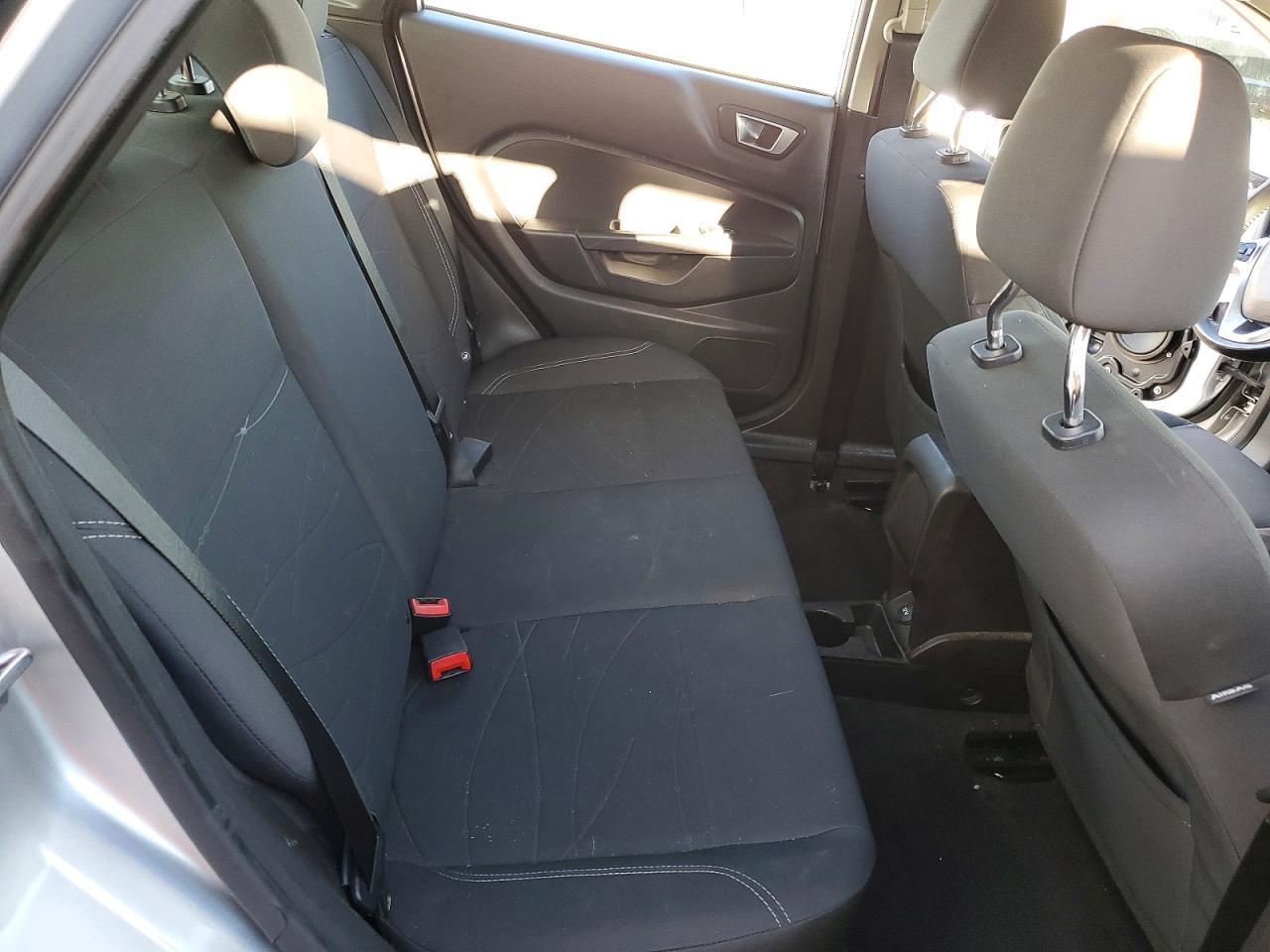 2016 FORD Fiesta