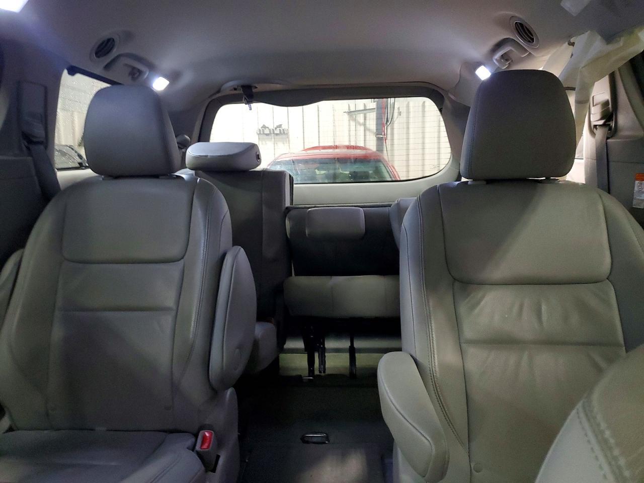 2015 TOYOTA SIENNA