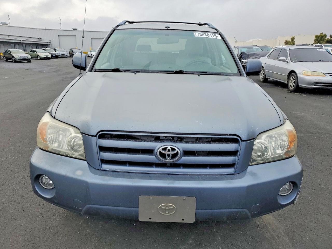 2005 TOYOTA HIGHLANDER