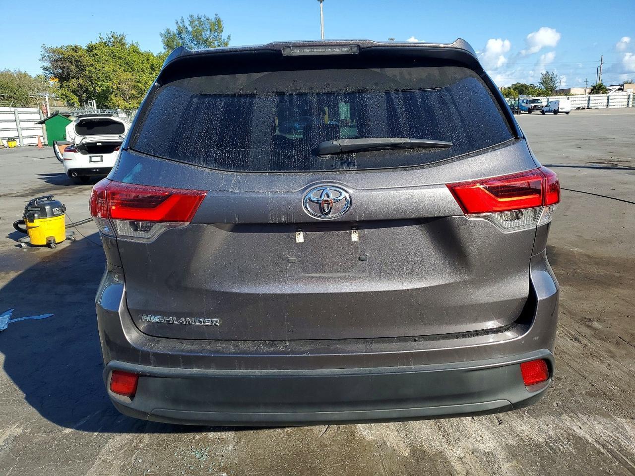 2019 TOYOTA HIGHLANDER