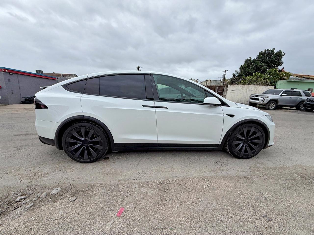2023 TESLA MODEL X