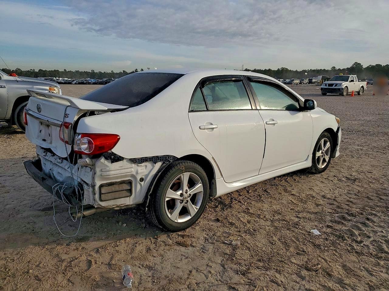 2011 TOYOTA COROLLA