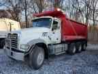 2016 MACK 700 GU700
