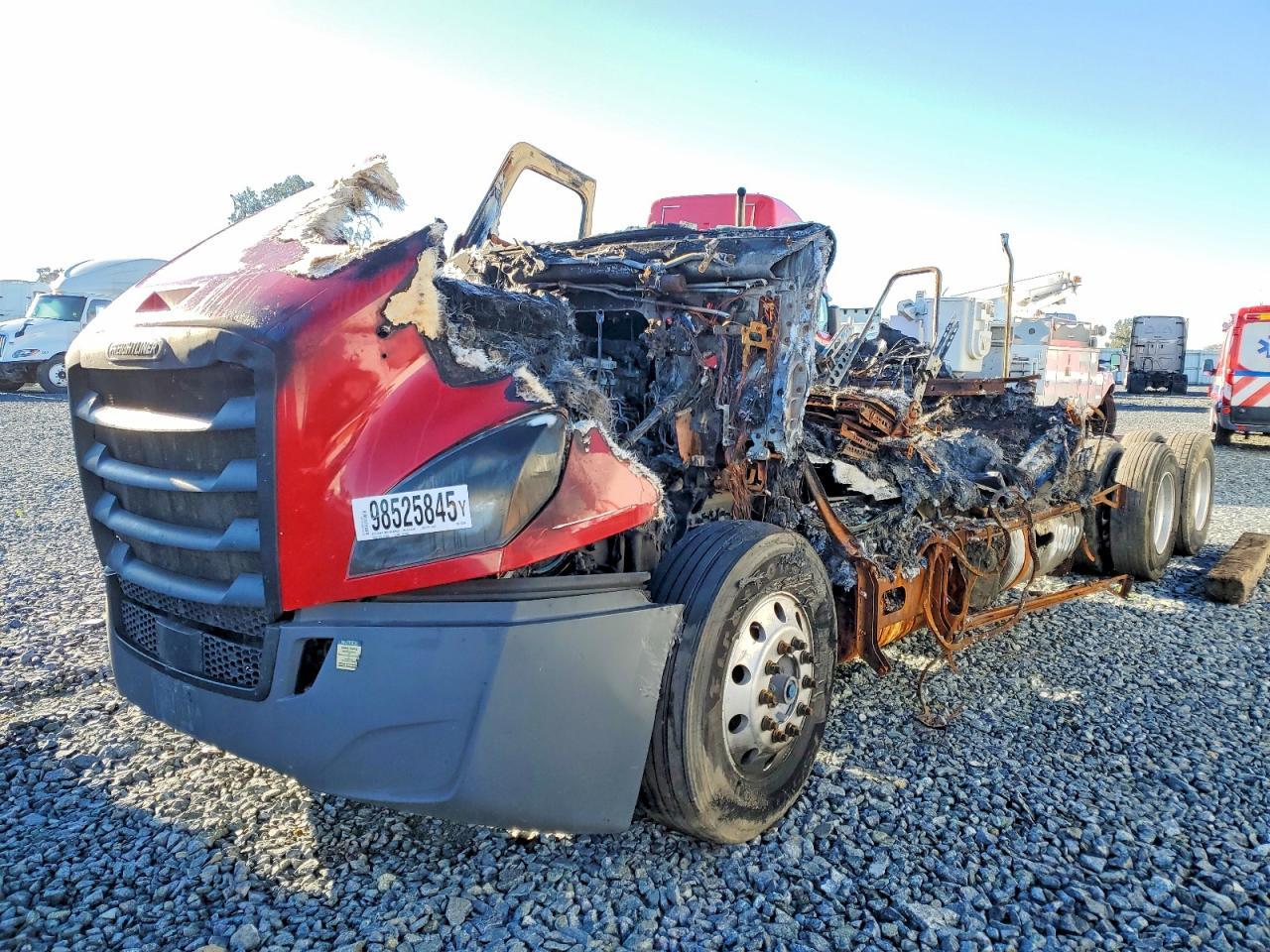 2020 FREIGHTLINER CASCADIA 126