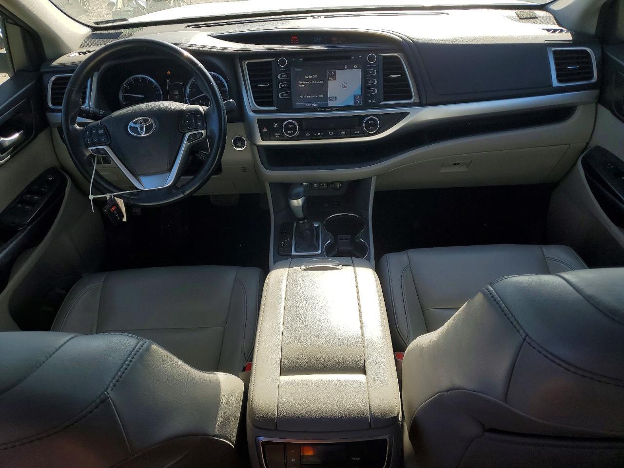 2017 TOYOTA HIGHLANDER