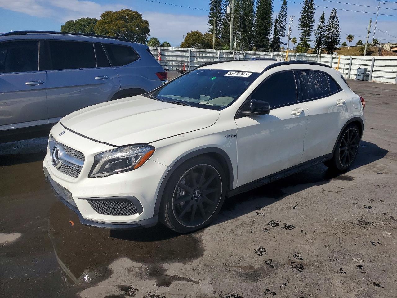 2015 MERCEDES-BENZ GLA-Class