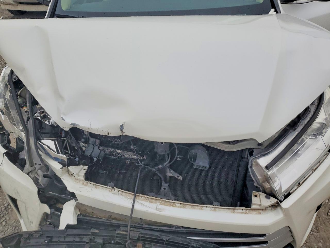 2017 TOYOTA HIGHLANDER