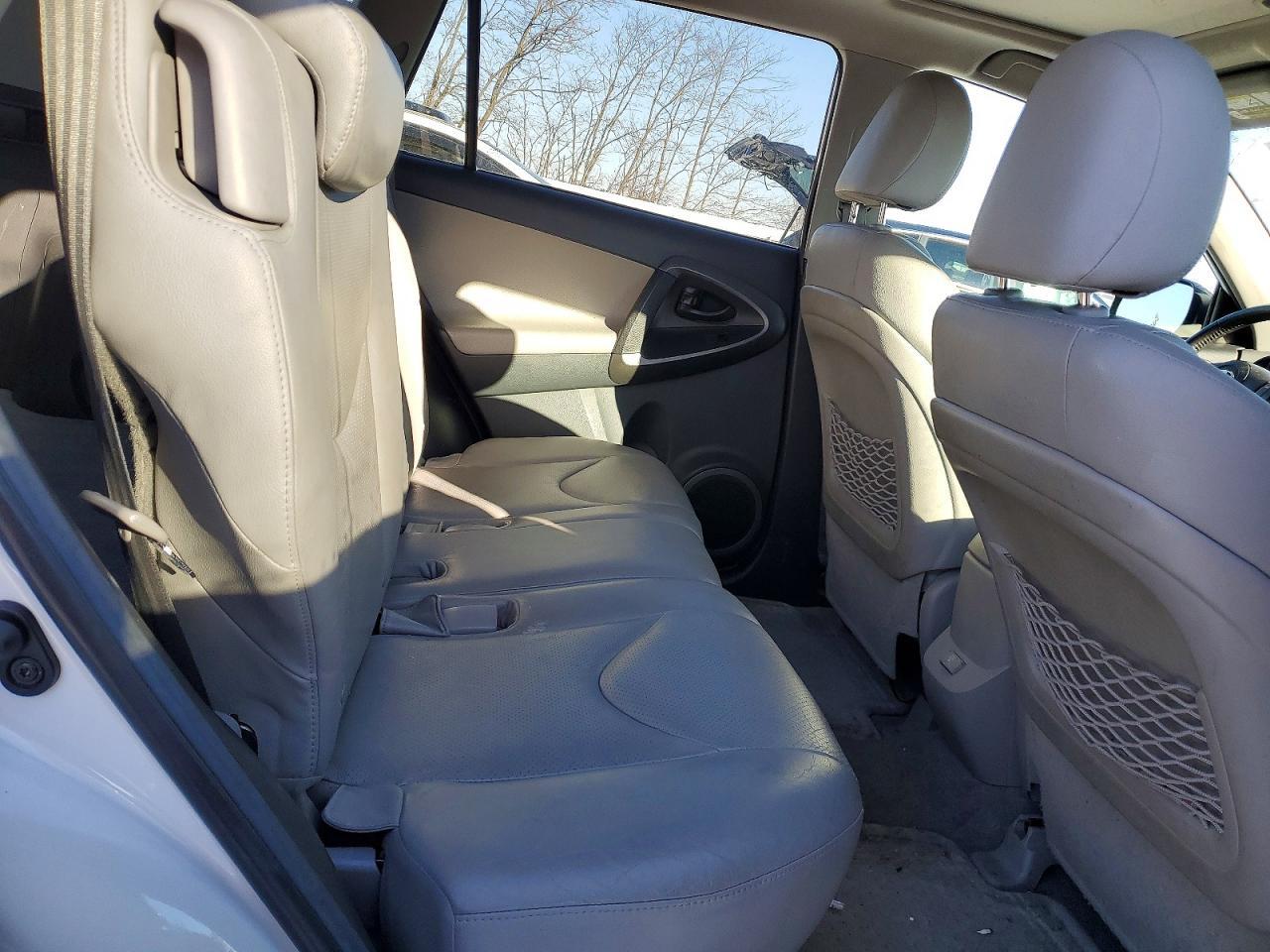 2011 TOYOTA RAV4