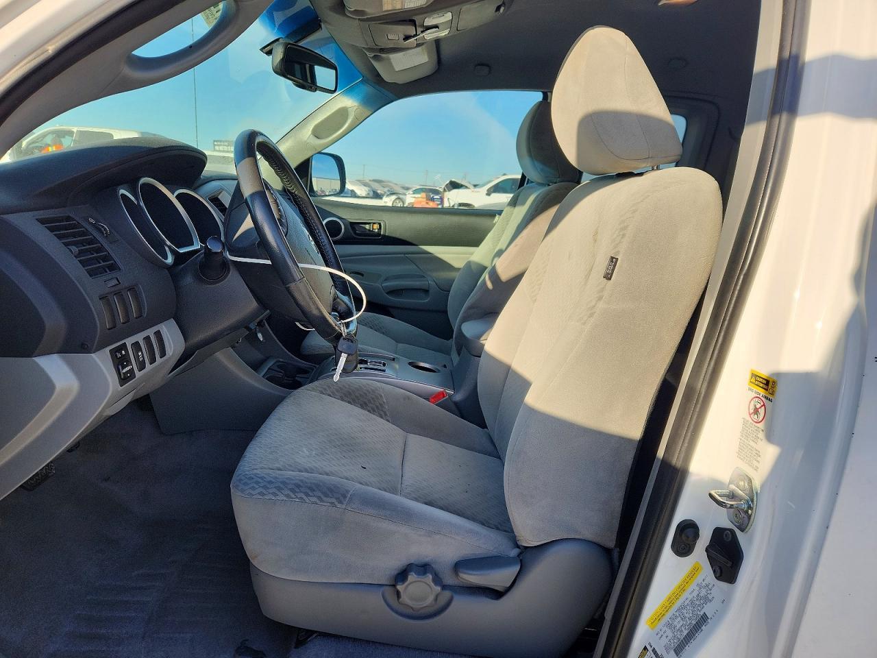 2011 TOYOTA TACOMA