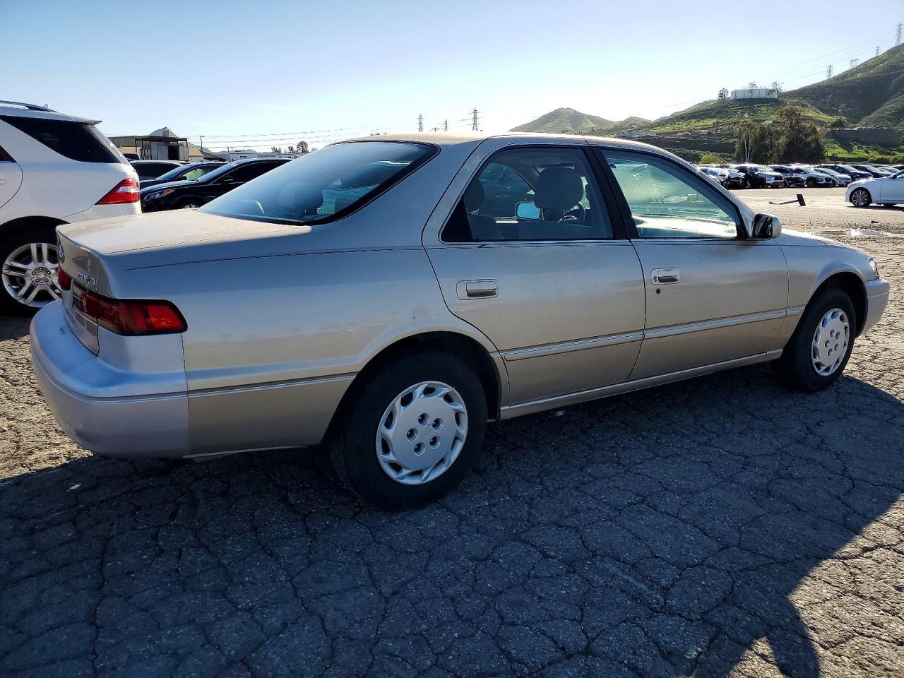 1997 TOYOTA CAMRY