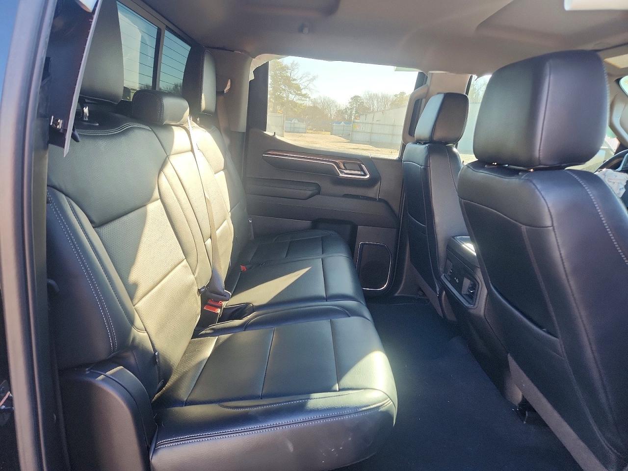 2024 CHEVROLET Silverado