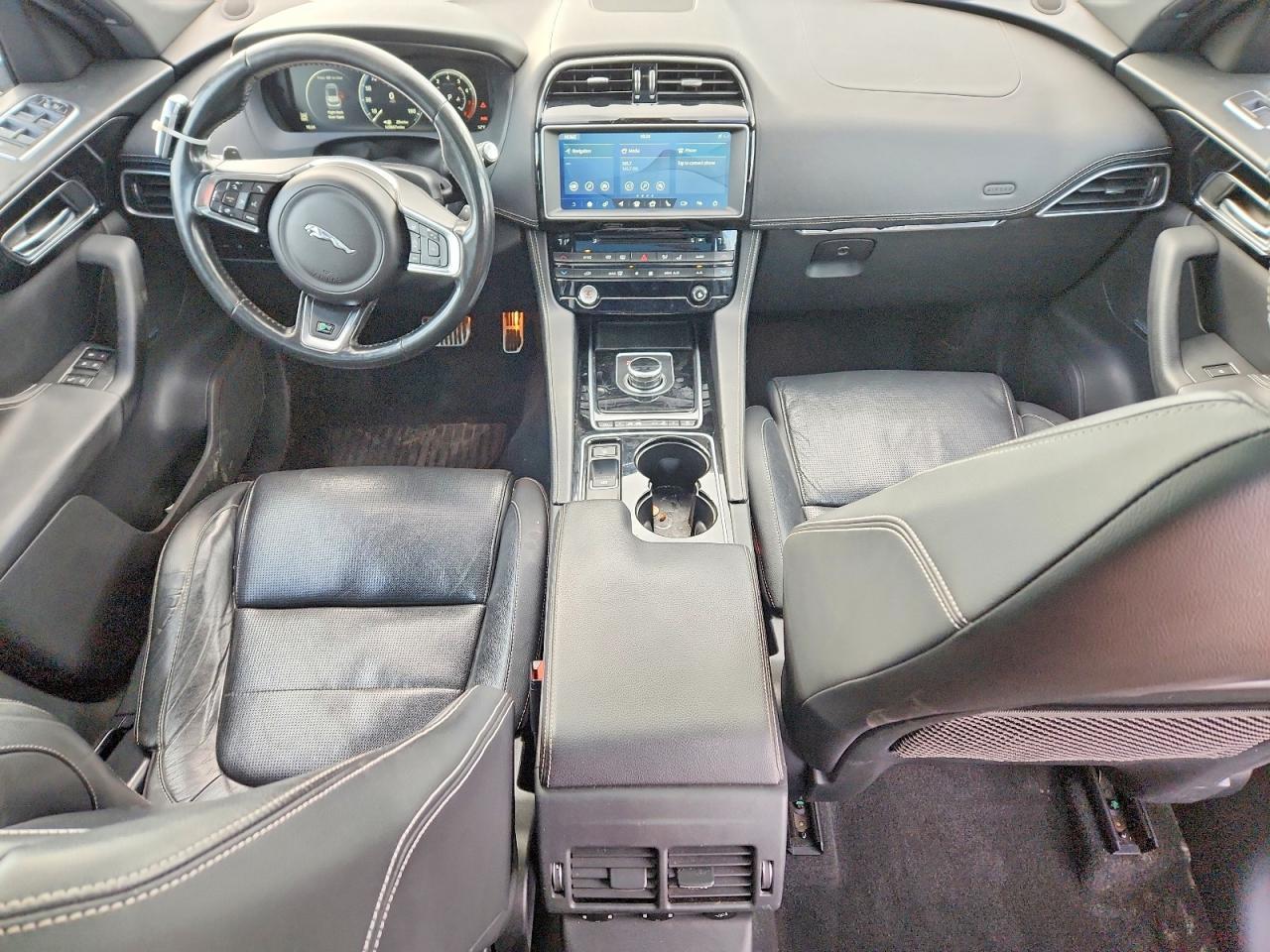 2017 JAGUAR F-Pace