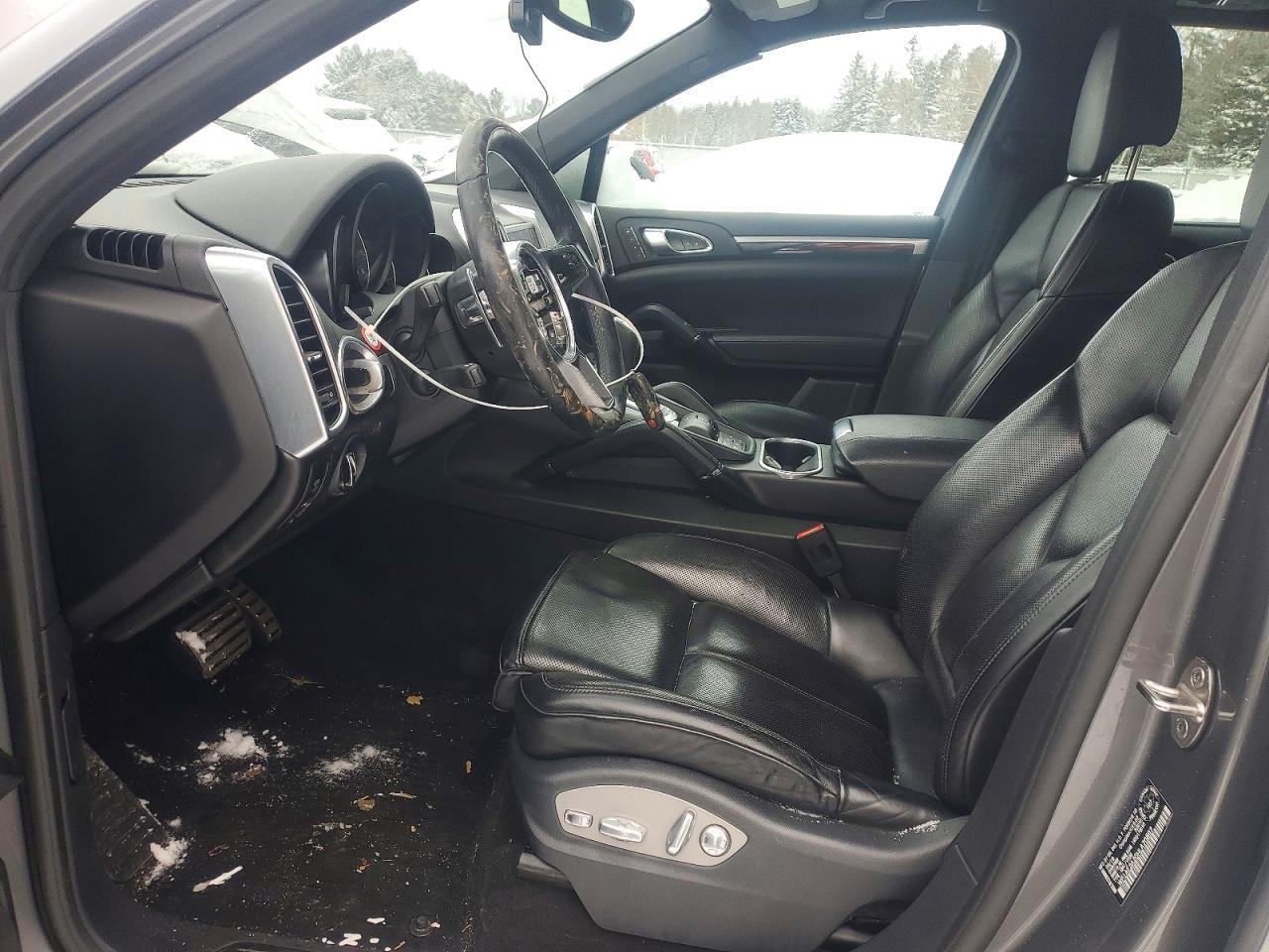 2017 PORSCHE CAYENNE
