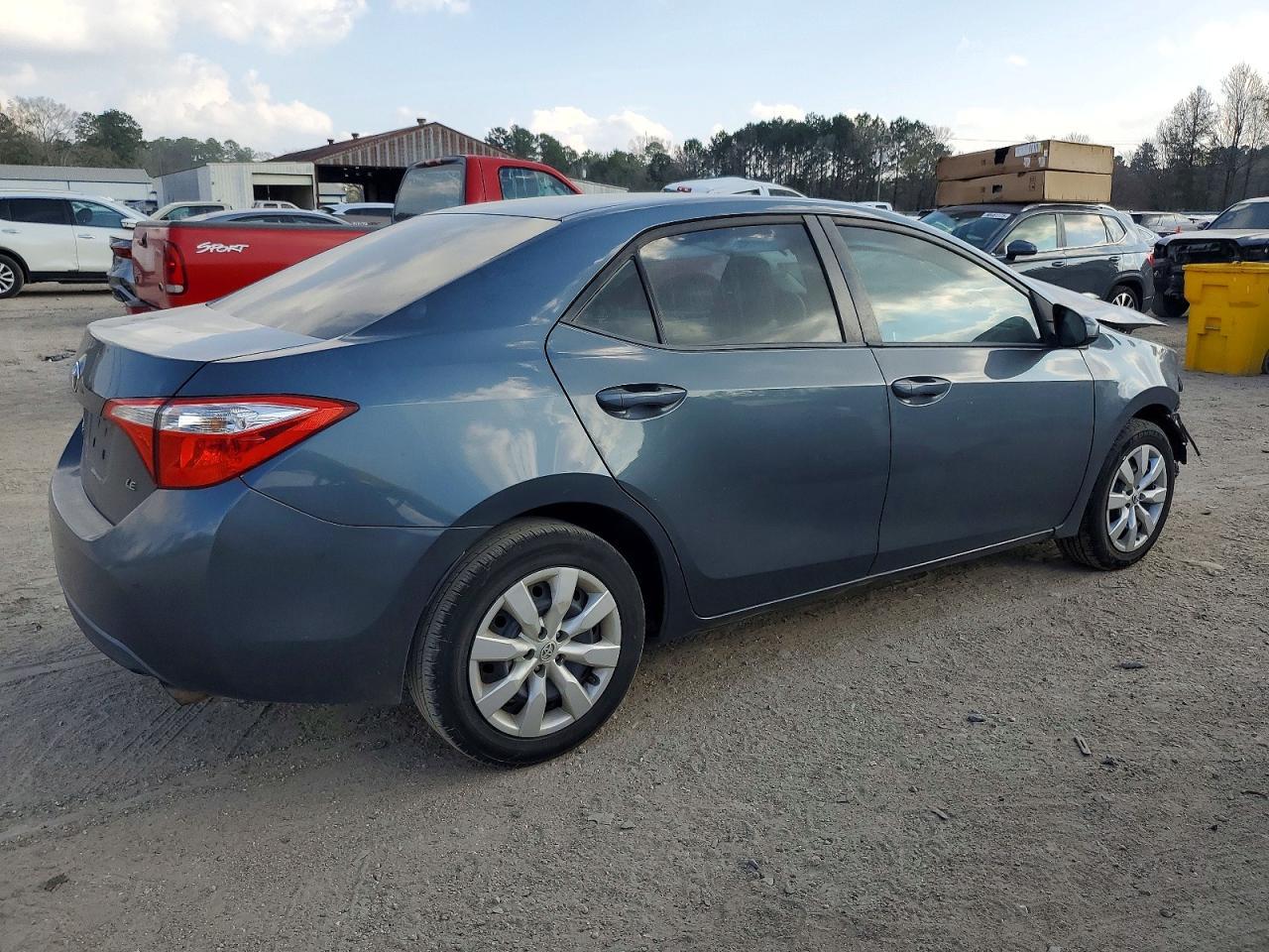 2015 TOYOTA COROLLA