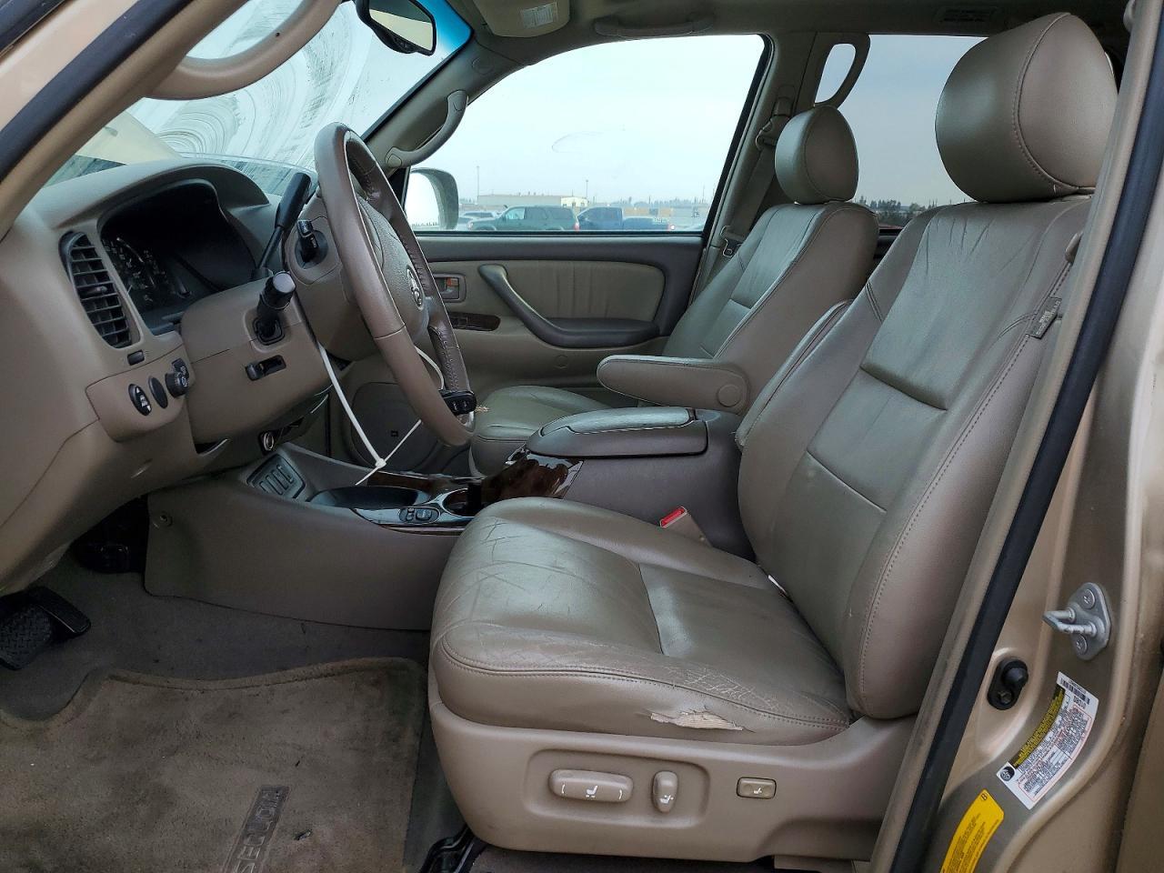 2005 TOYOTA Sequoia