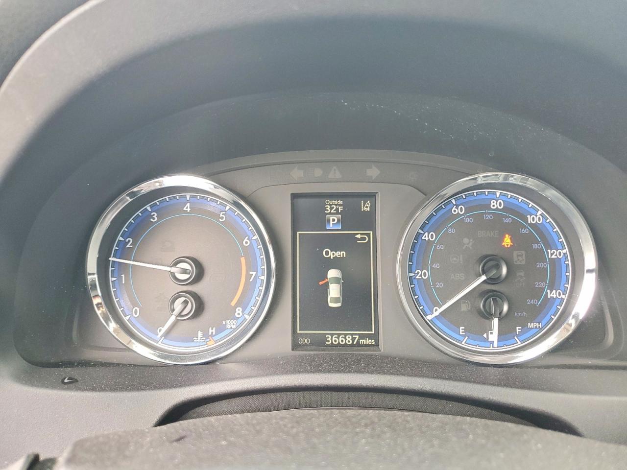 2017 TOYOTA COROLLA