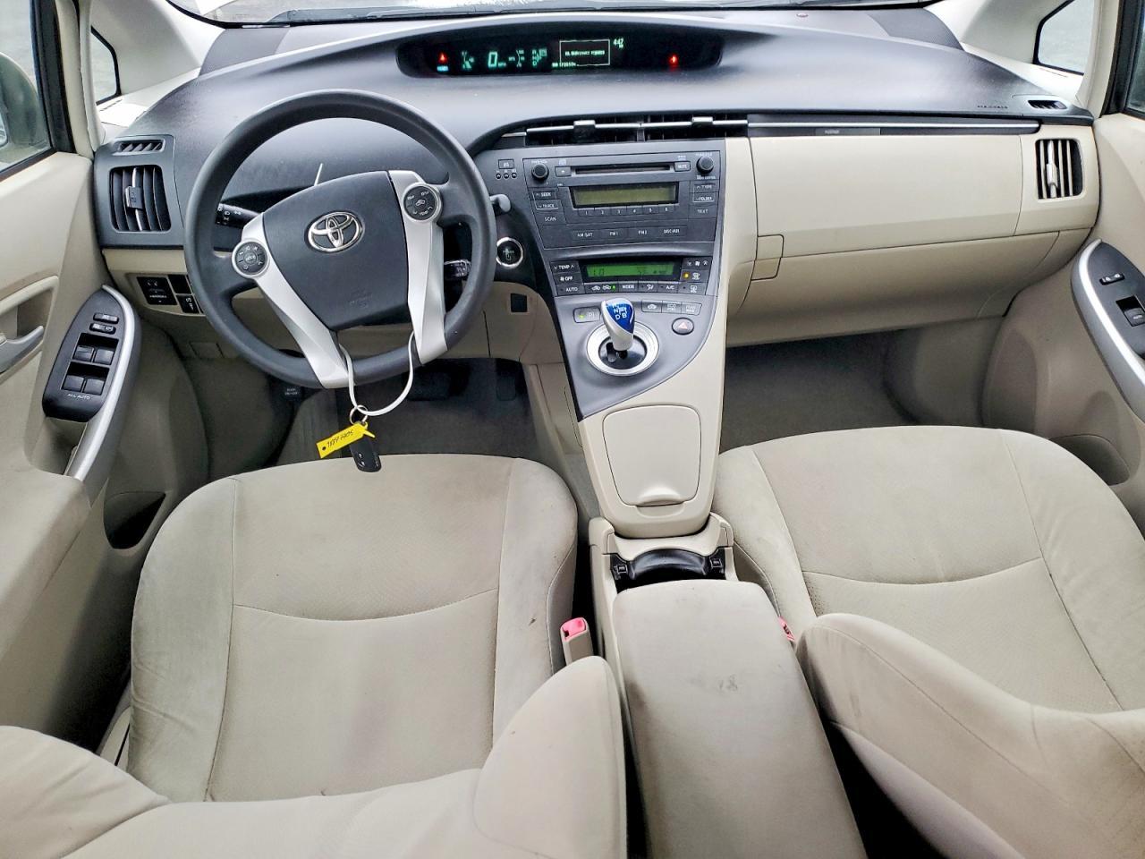 2011 TOYOTA PRIUS